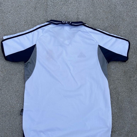 2000-01 Real Madrid Kit - Picture 7 of 8